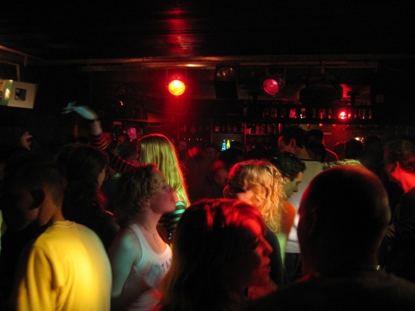 Afbeeldingslocatie: http://www.tweakers.net/ext/f/24574/full.jpg