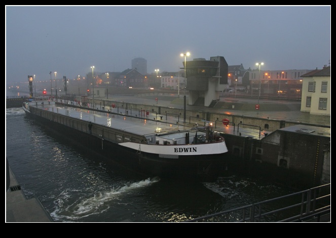 Afbeeldingslocatie: http://www.tweakers.net/ext/f/47269/full.jpg