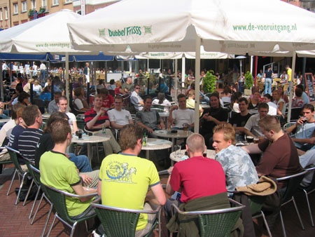 Afbeeldingslocatie: http://www.tweakers.net/ext/f/66011/full.jpg